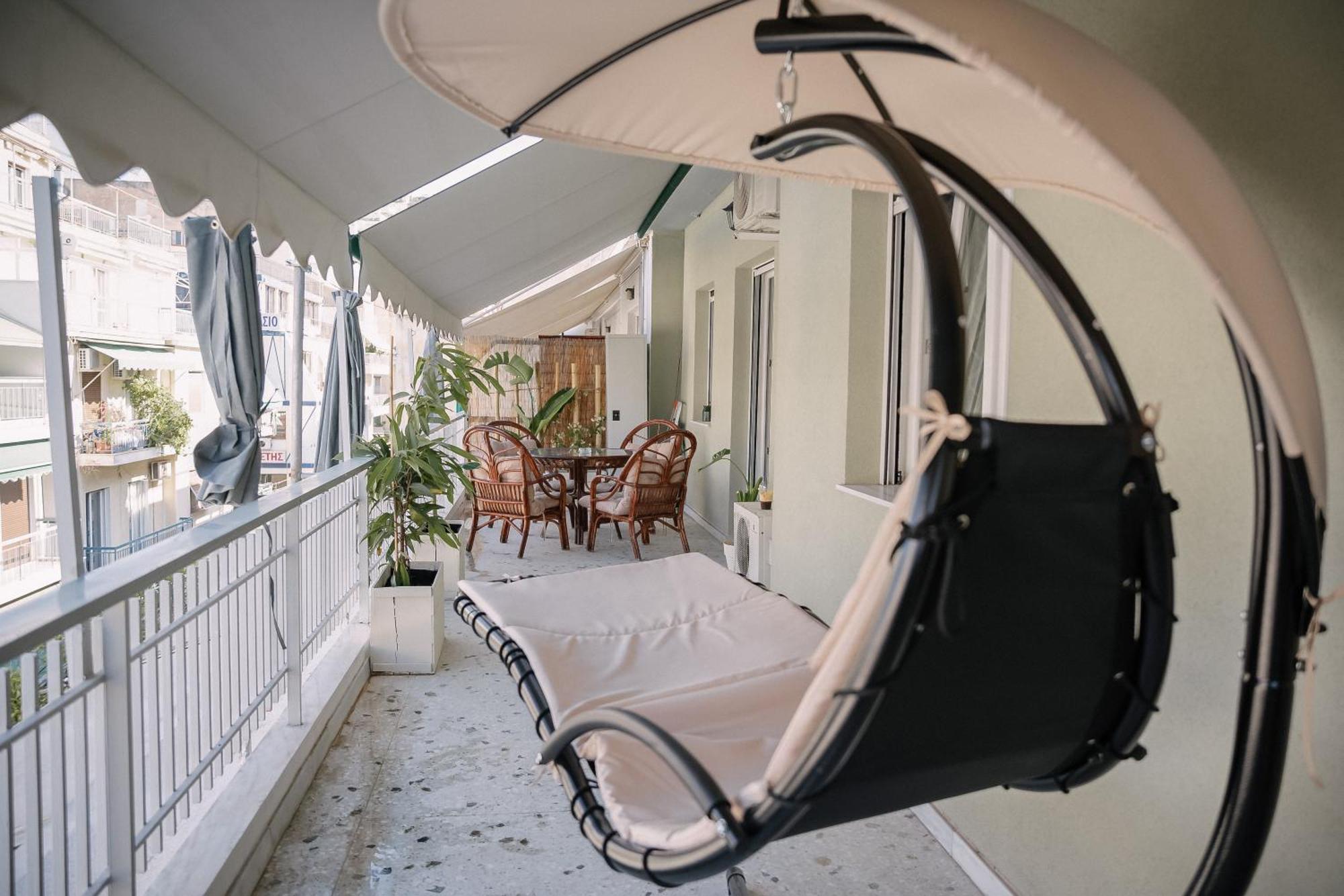 Apartamento 3Cs Athens Ampelokipoi Comfy Flat Ft Patio Airport Direct Day N Night Exterior foto